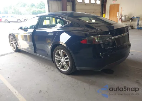 2014 Tesla Model S из США, поврежденный, VIN 5YJSA1S18EFP30457